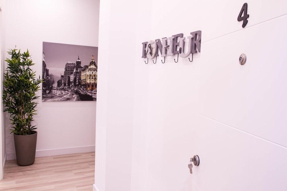 Hotel Arenal Gran Via 4*