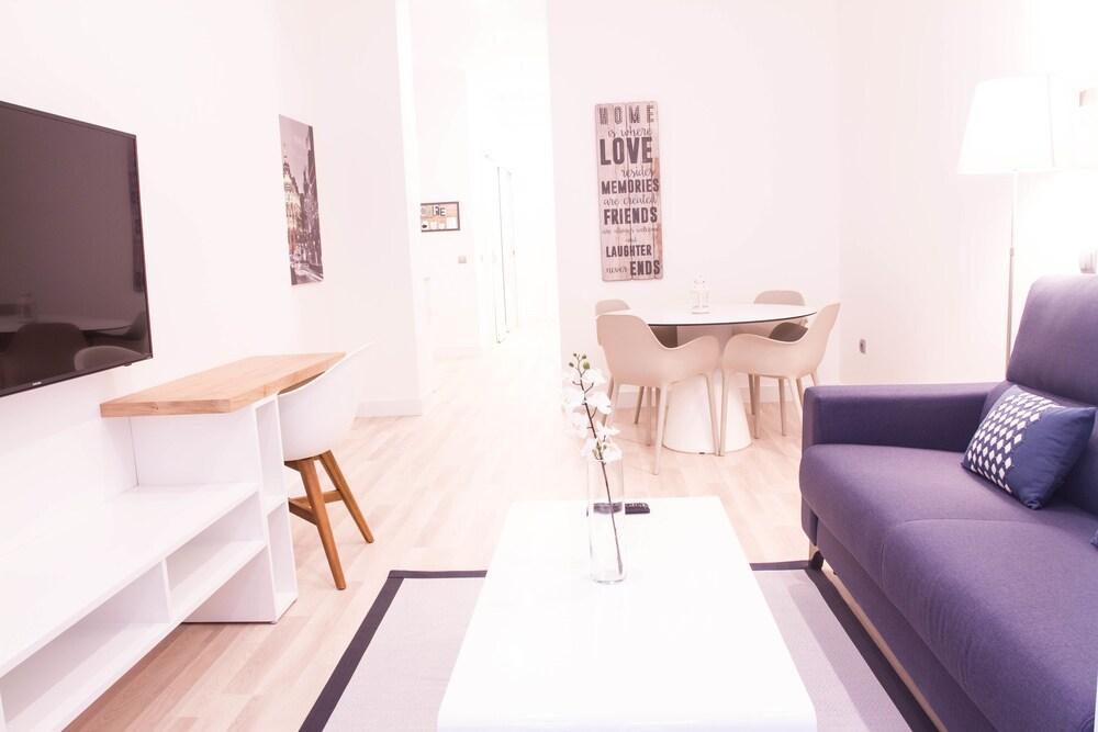 Hotel Arenal Gran Via 4*